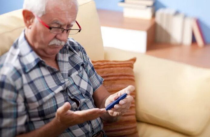 Dijabetičar treba mjeriti glukozu u krvi i uzimati lijekove za snižavanje glukoze